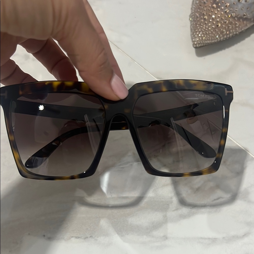 Tom Ford Brown Oversized Sunglasses